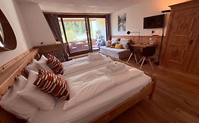 Modern Laax Apt, Swimming Pools, Wellness & Tennis